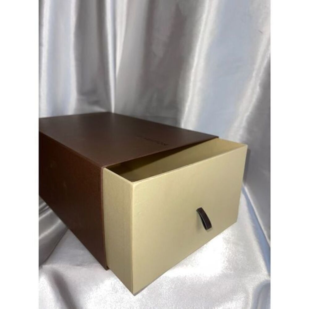 Authentic Louis Vuitton box - Picture 2 of 4